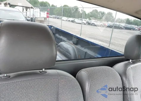 2003 Chevrolet Silverado 1500 C1500 из США, поврежденный, VIN 1GCEC14X63Z182085